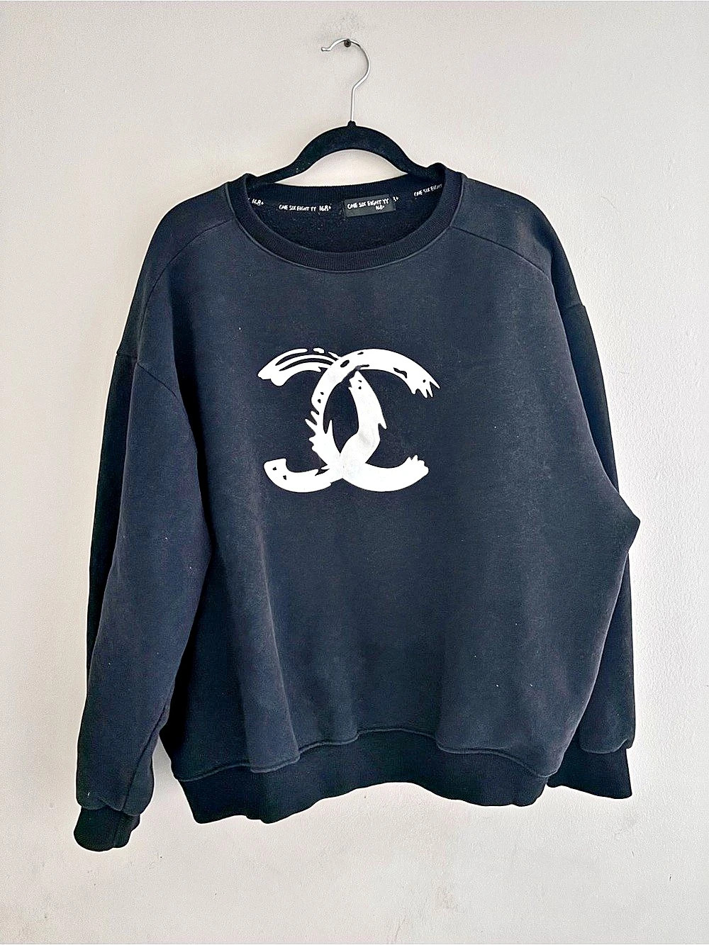 One Six Eighty double C Graphic Crewneck Sweatshirt in Black